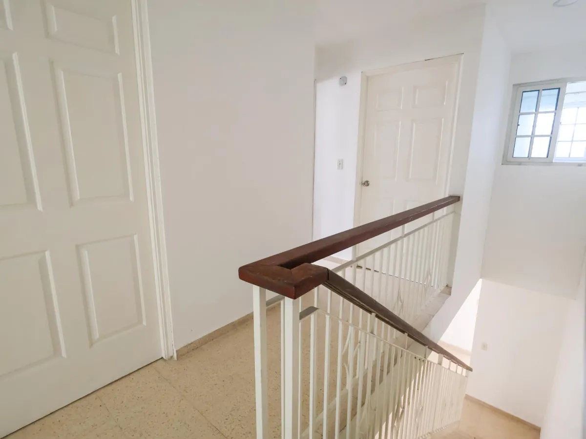SALE OF 2-LEVEL DUPLEX HOUSE IN EL DORADO