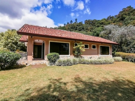 3-Bedroom Duplex South Villa in Boquete