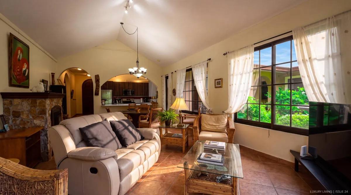 Dos Villas con 6 Habitaciones y Vistas a la Montaña.