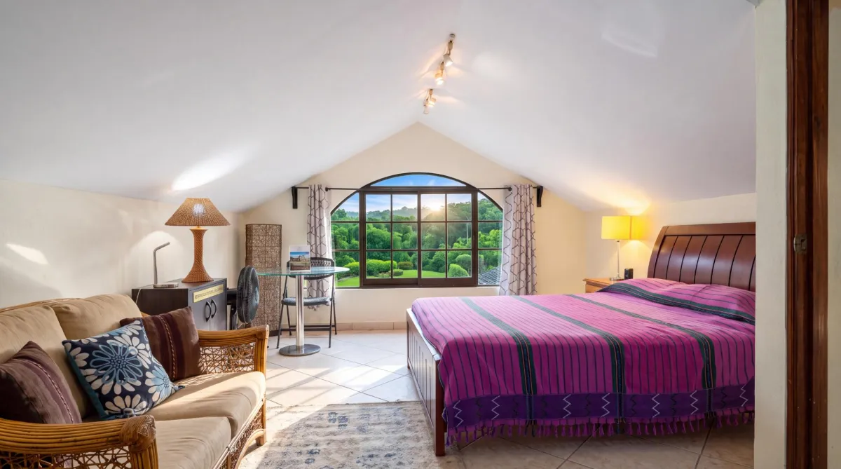 Dos Villas con 6 Habitaciones y Vistas a la Montaña.