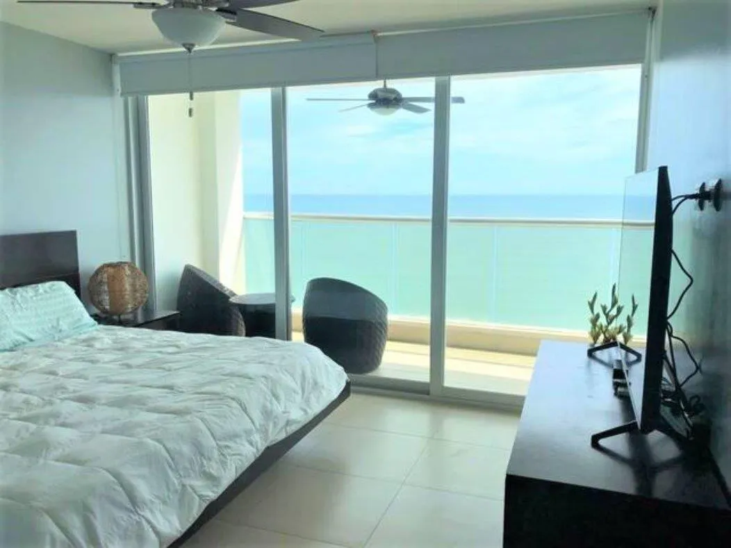 Frente al Mar en Bahia Tower Gorgona
