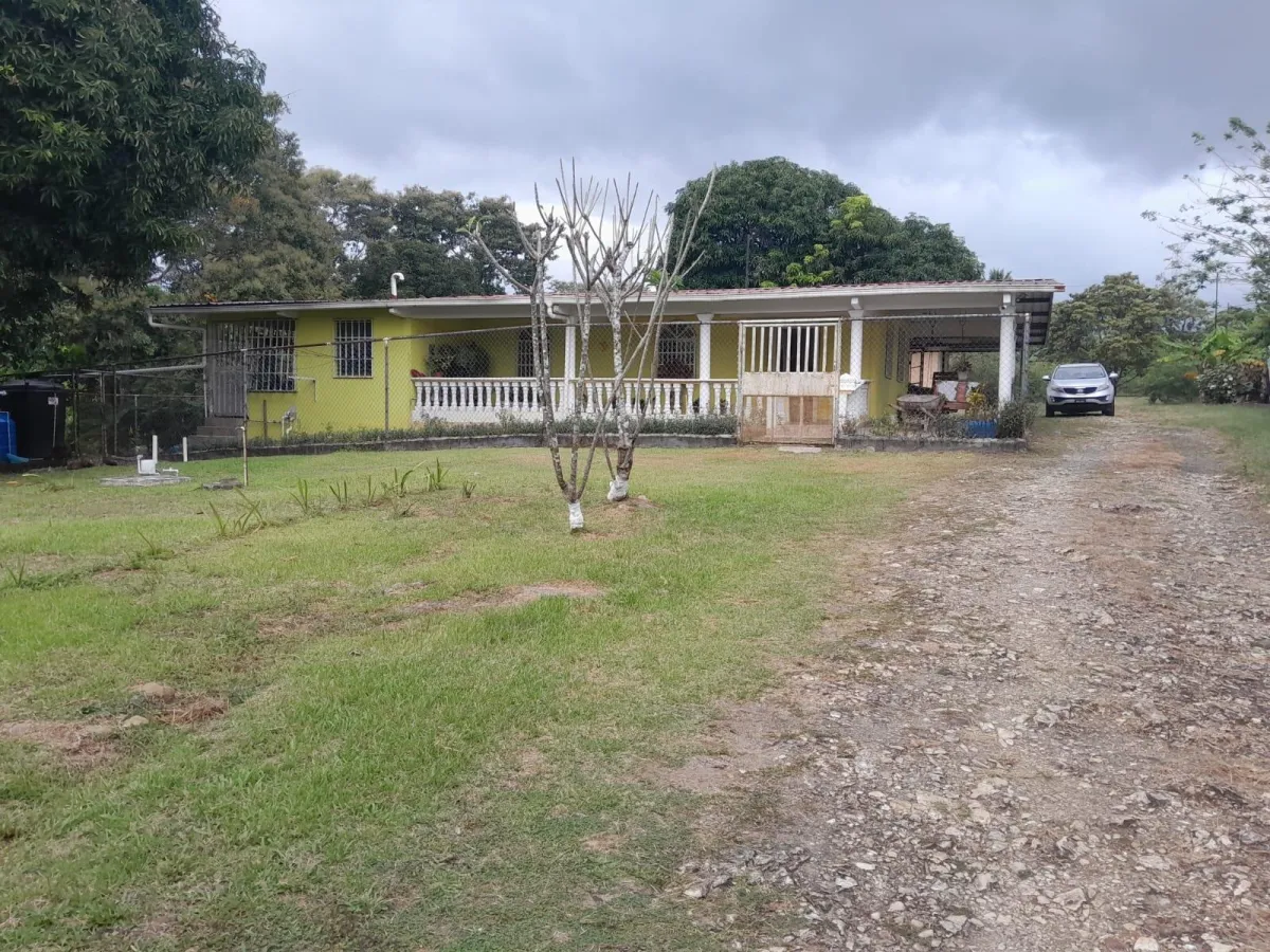 Sale of a property on the Inter-American Highway