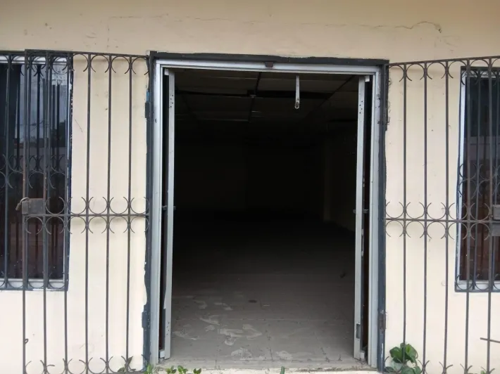 Commercial premises for sale
