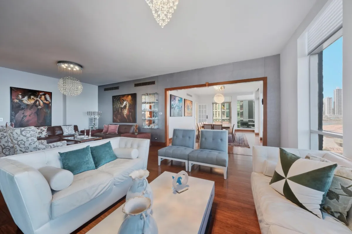 Oceanfront Living in Punta Pacifica