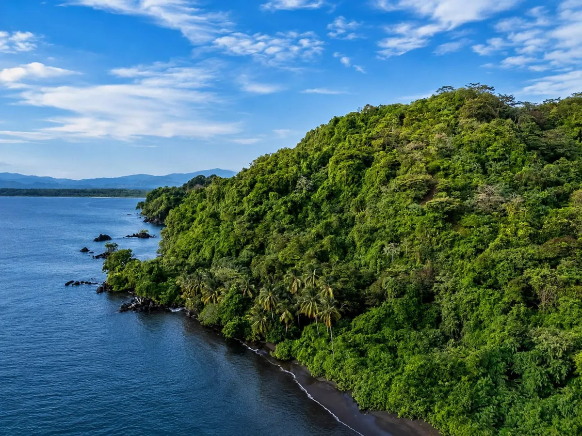 Santuario de 67 Hectáreas Frente al Mar en Arena, Veraguas