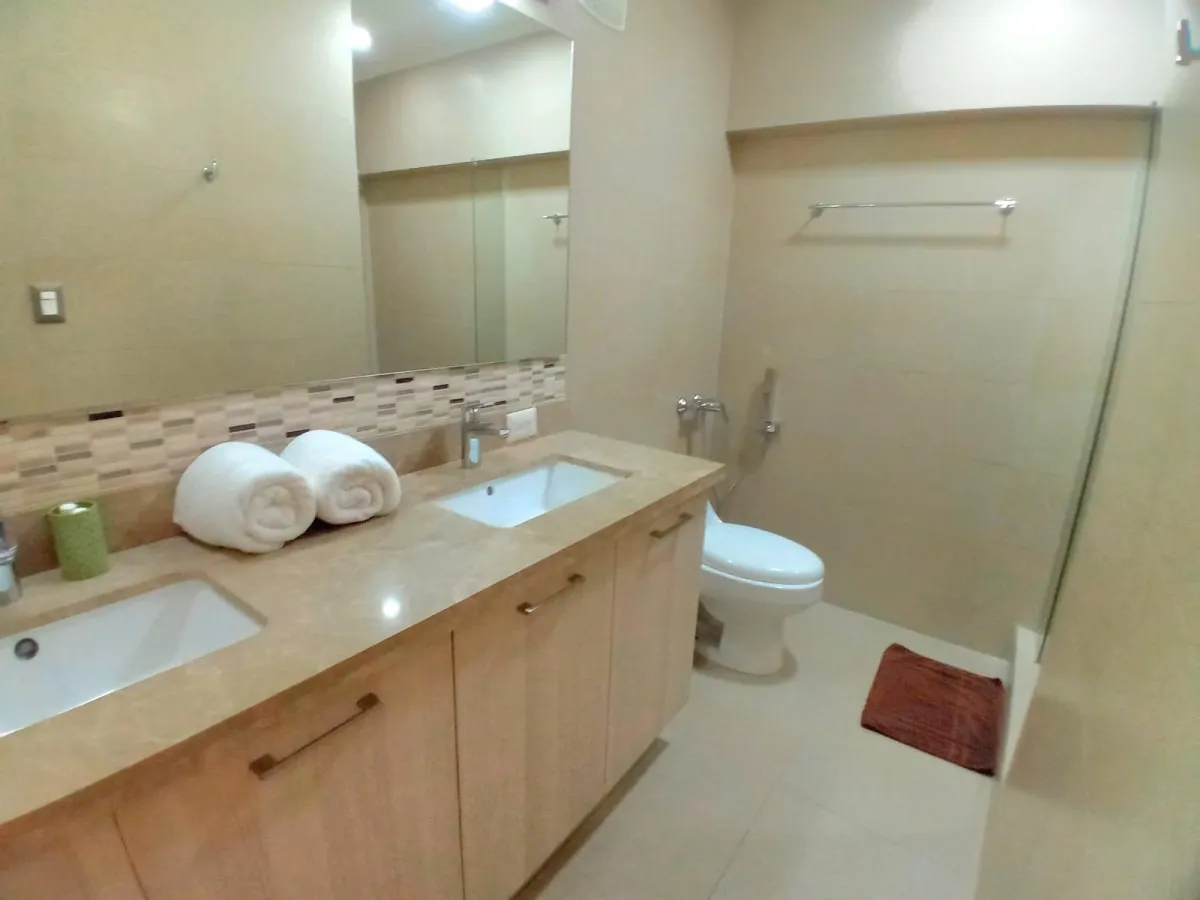 Apartamento con Vista Espectacular al Mar