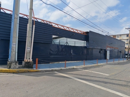 Se Vende Lote/Galera Comercial Chanis