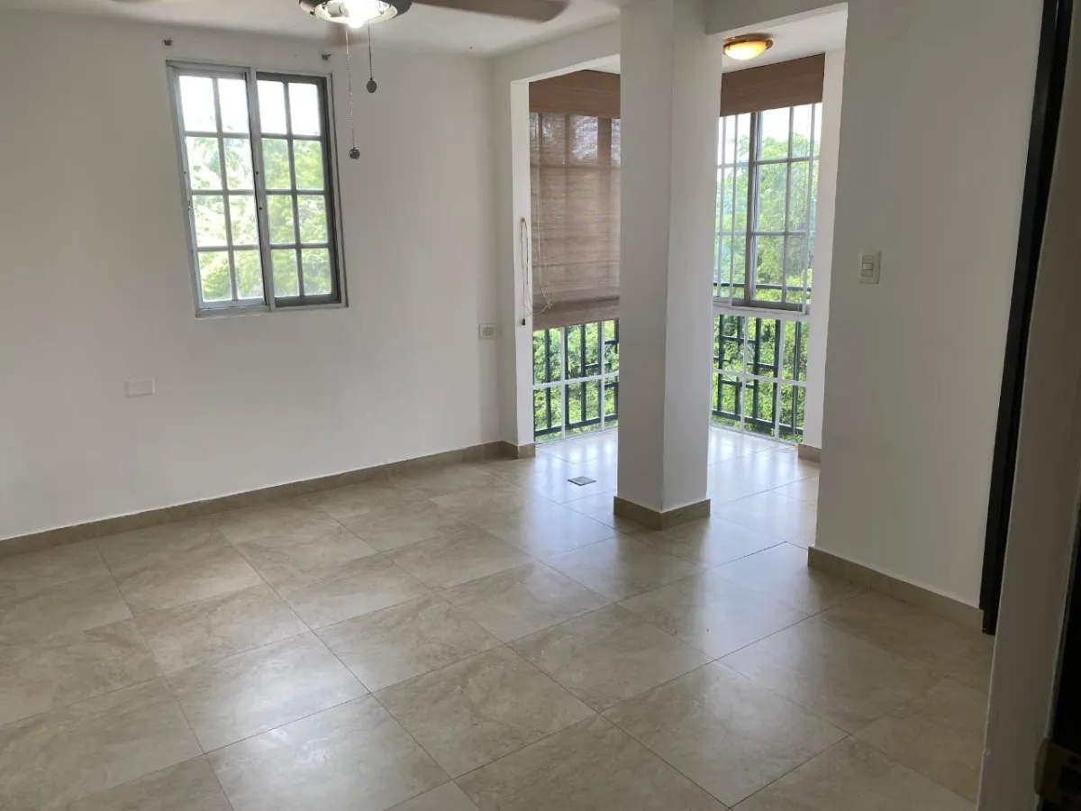Apartamento tipo Duplex en venta en ALBROOK PARK