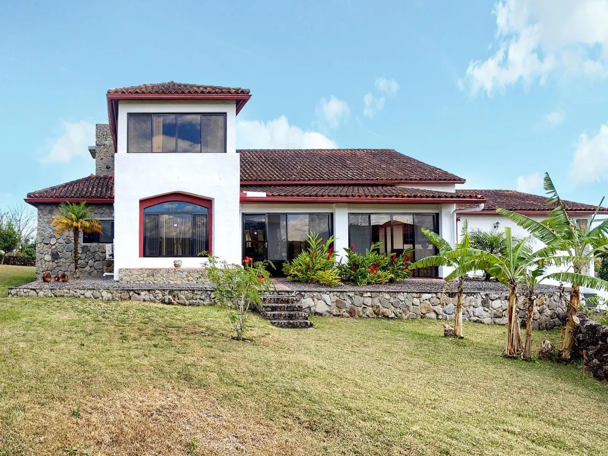 Casa Distintiva en Los Molinos | Boquete, Panamá
