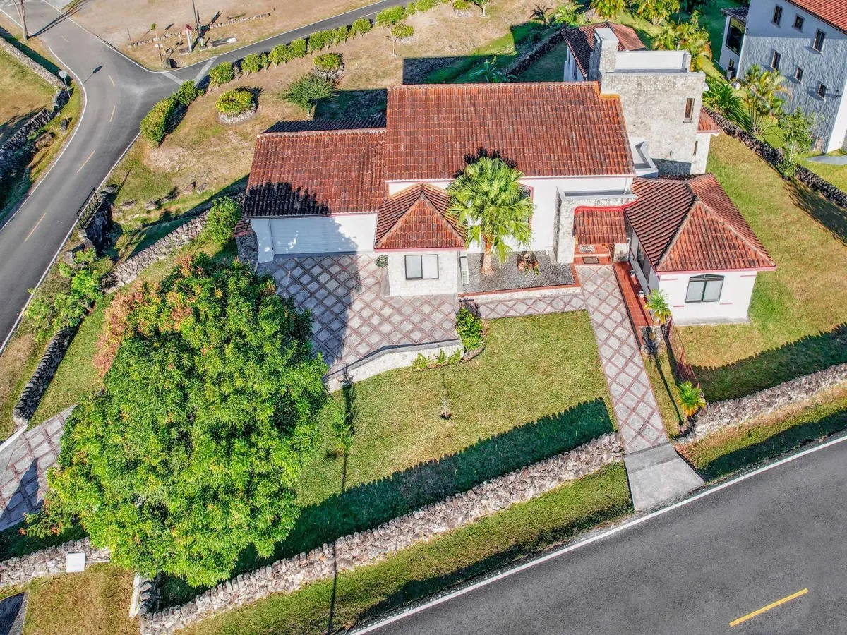 Casa Distintiva en Los Molinos | Boquete, Panamá