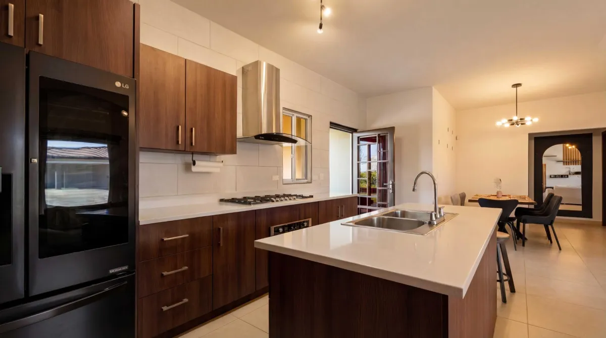 Moderna Casa Amoblada de 2 Recámaras en Boquete Canyon Village