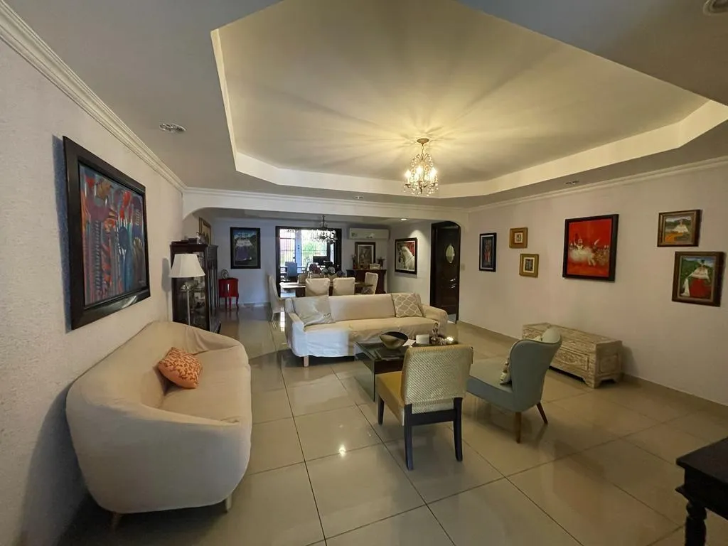 Venta de Casa en Hato Pintado, Pueblo Nuevo.