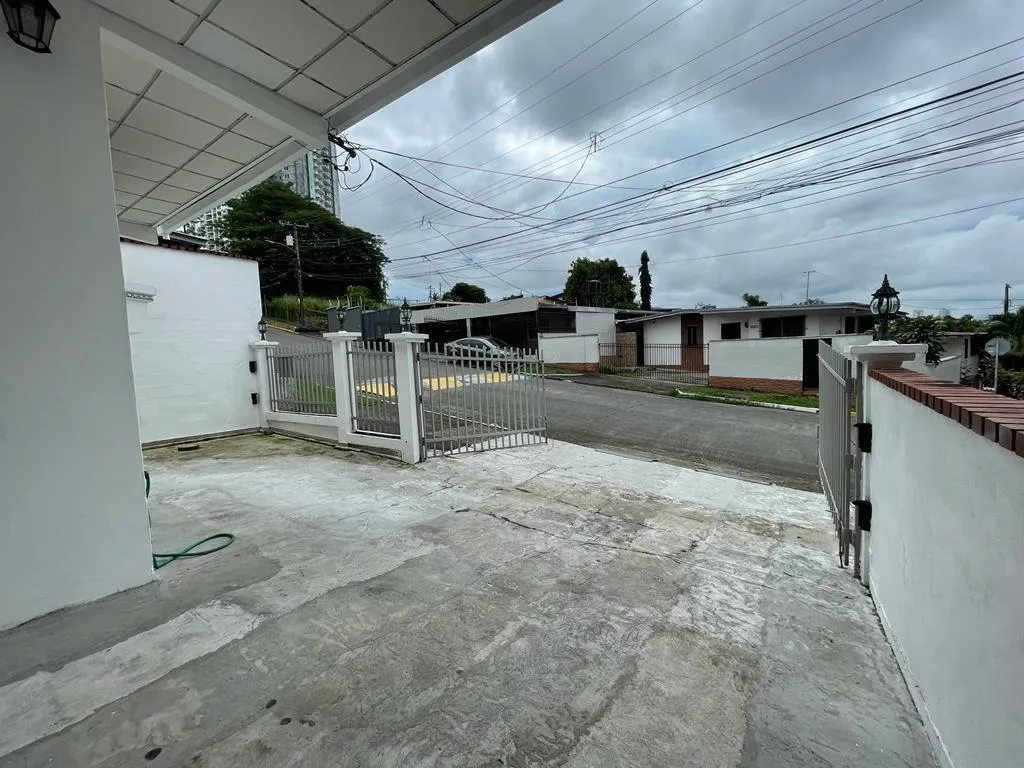 Venta de Casa en Hato Pintado, Pueblo Nuevo.
