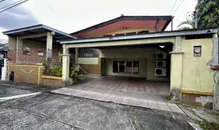 Casa en venta en Betania, Urbanización Panacasa, 5 dormitorios.