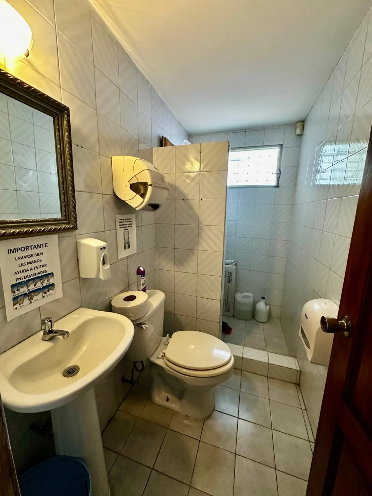 Casa en venta en Betania, Urbanización Panacasa, 5 dormitorios.