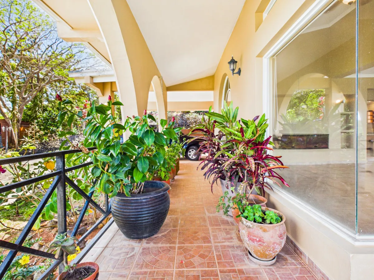 Casa con Vistas a la Montaña y al Océano en Venta en Sora