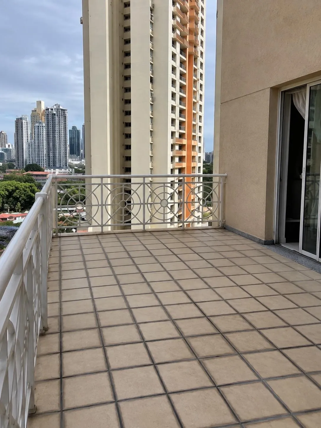 UNIT IN SALE