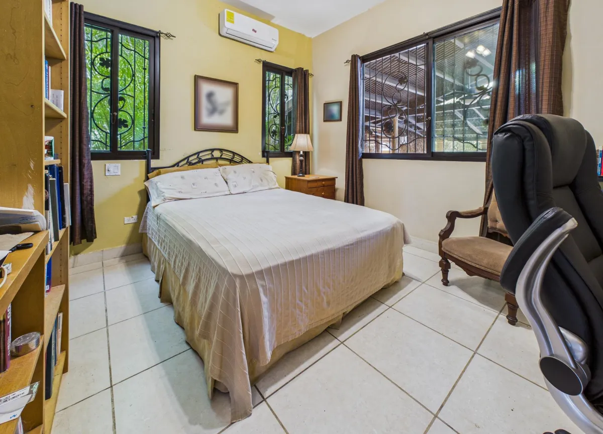 3 Bdrm Tropical Estate Hacienda Pacifica
