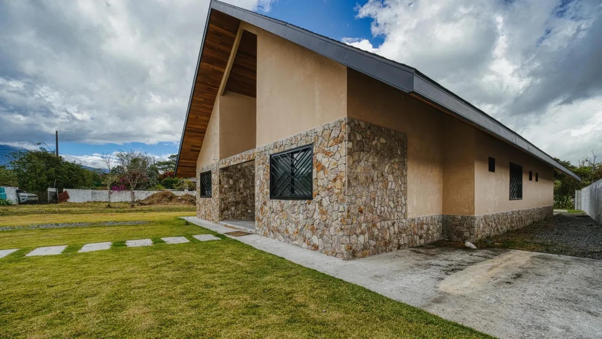 Casa Amplia en Volcan Panama
