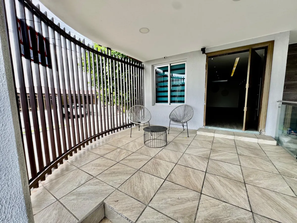 Дом в Villa Lucre на продажу