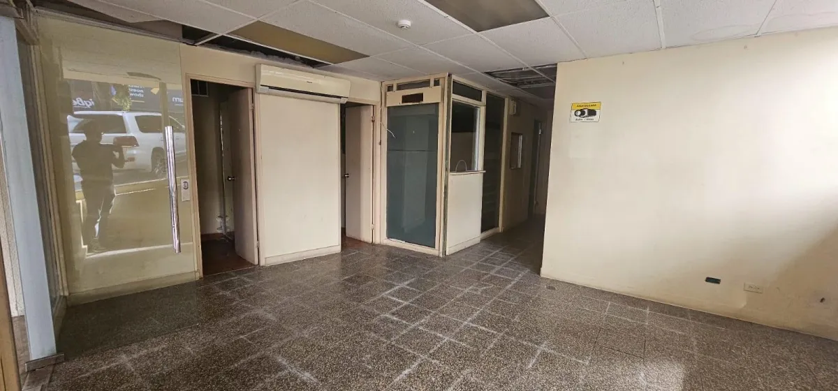 Bank sells commercial premises in Torre Comosa, Ob