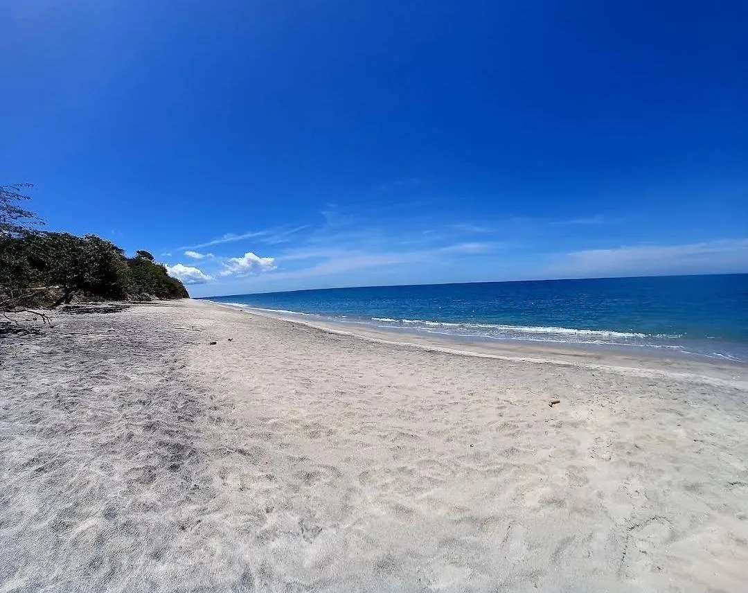 Oceanfront Investment Opportunity in Playa El Higo