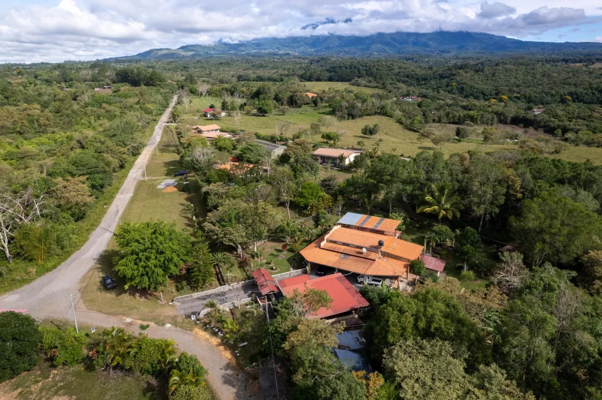 Casa de 3 Recámaras 3.5 Baños en Potrerillos Panamá