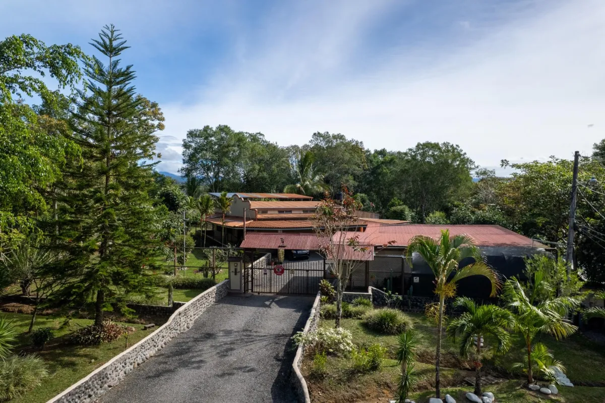 Casa de 3 Recámaras 3.5 Baños en Potrerillos Panamá