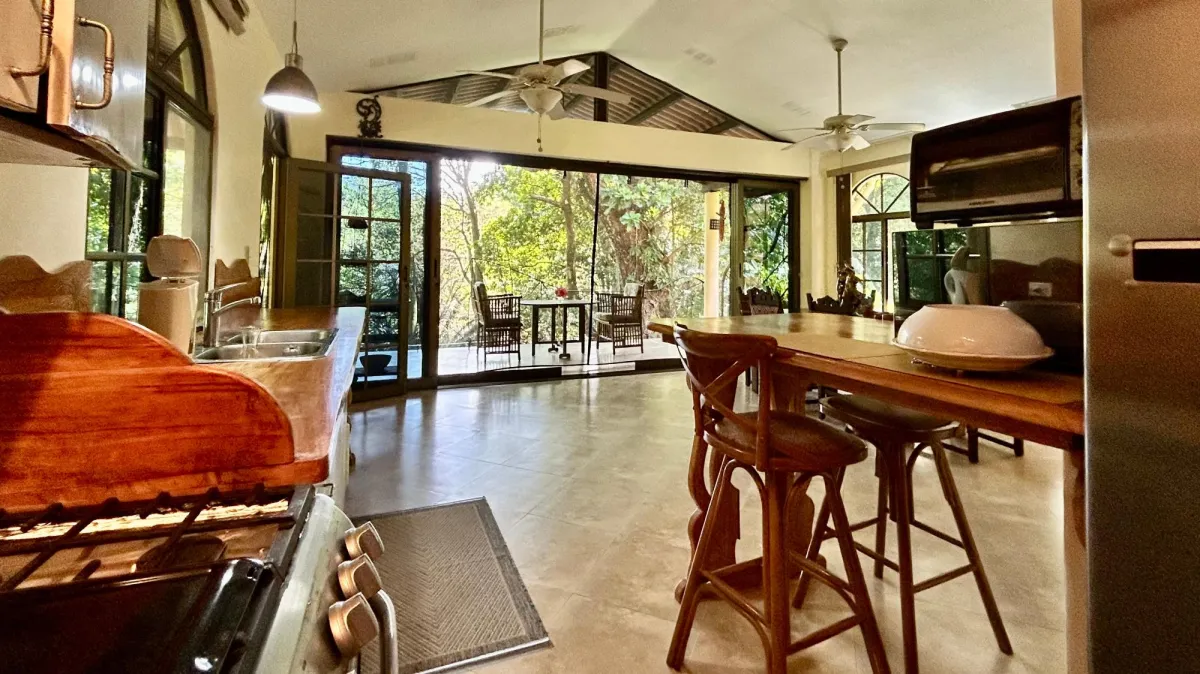 Casa en Altos de María con Estudios Independientes