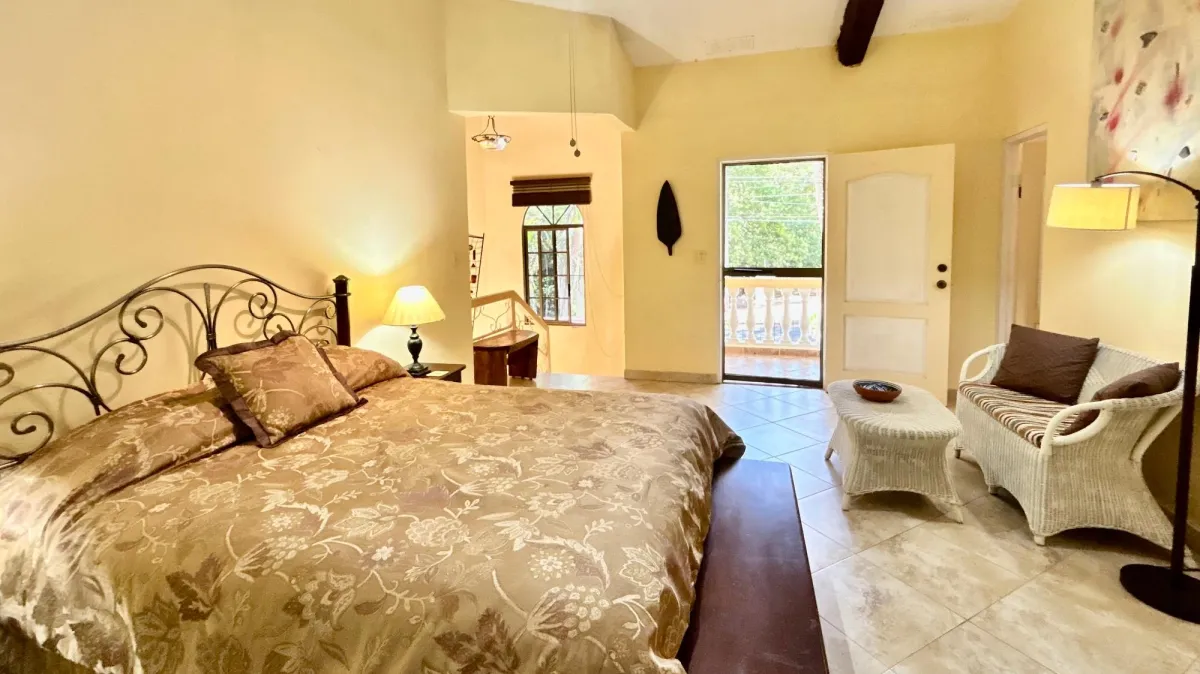 Casa en Altos de María con Estudios Independientes