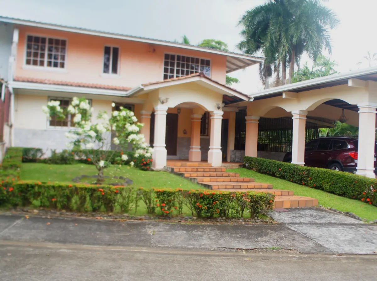 COROZAL/LOS RIOS CASA EN VENTA
