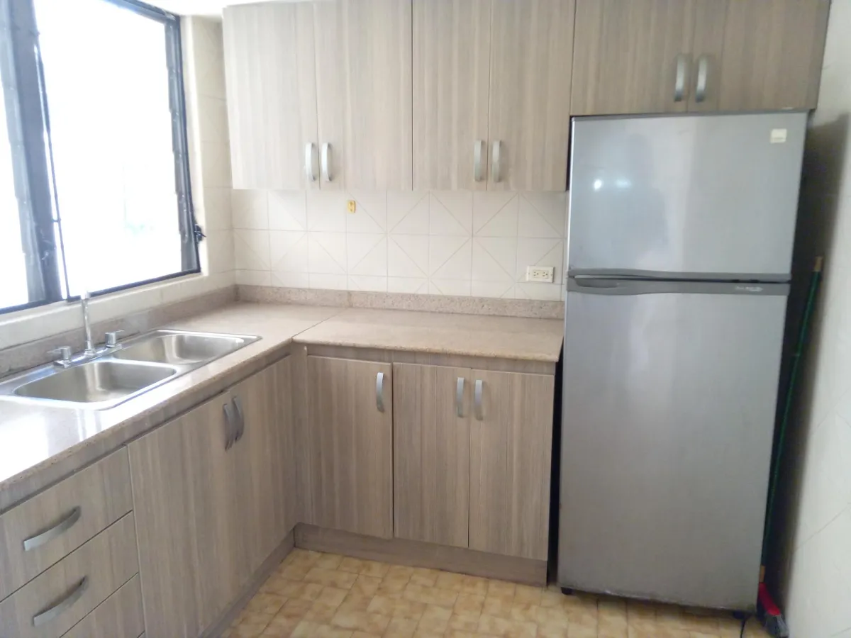 EL CANGREJO APARTMENT FOR SALE