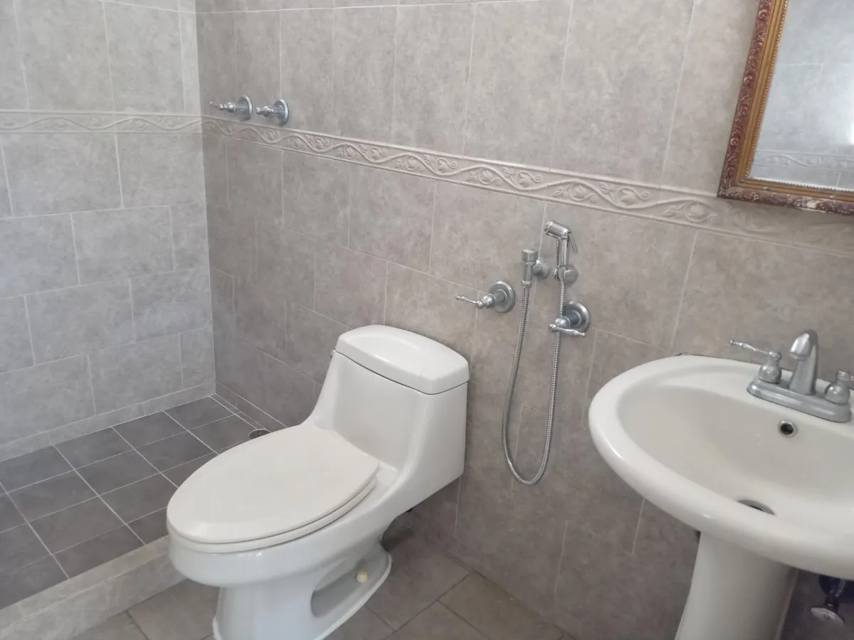 EL CANGREJO APARTMENT FOR SALE