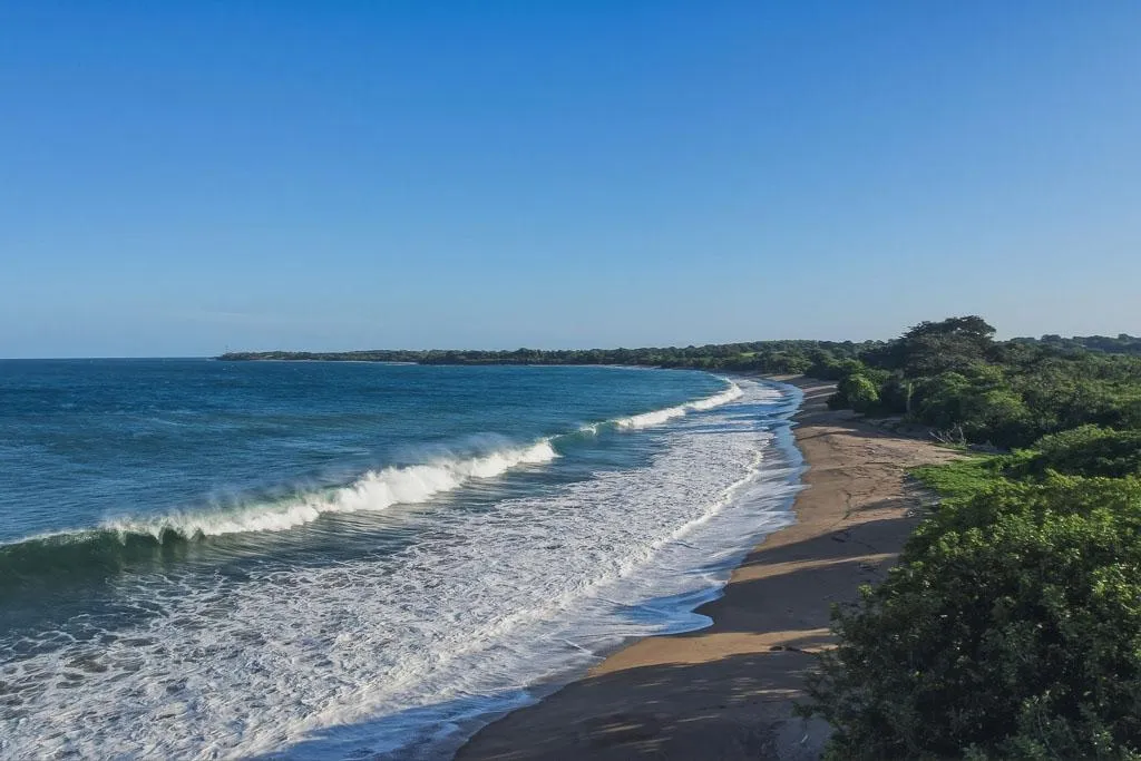 Lote frente al mar en Costa Pedasí – 35 m de frente premium