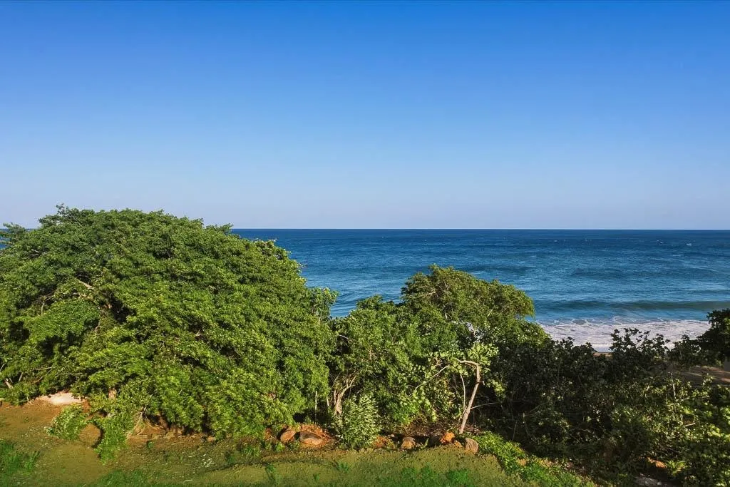 Lote frente al mar en Costa Pedasí – 35 m de frente premium