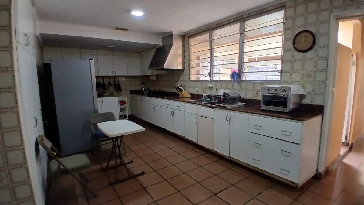 Spacious house for sale in San Francisco.