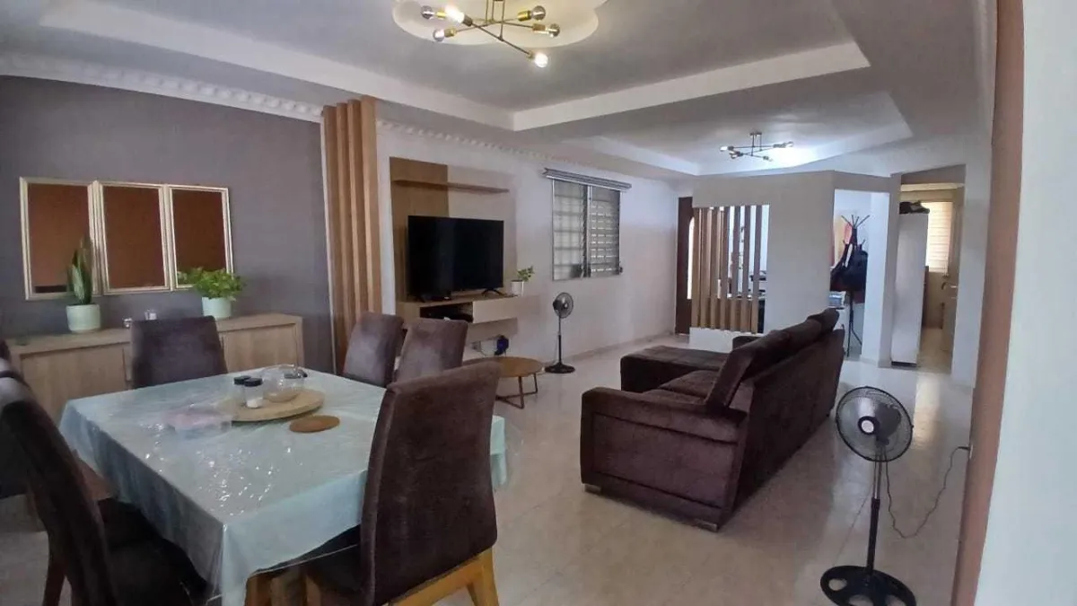 Venta de casa de tres recámaras en Villa Zaita.