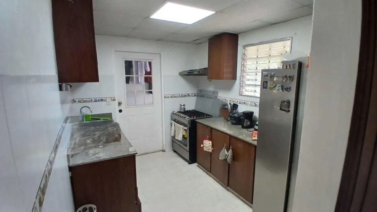 Venta de casa de tres recámaras en Villa Zaita.