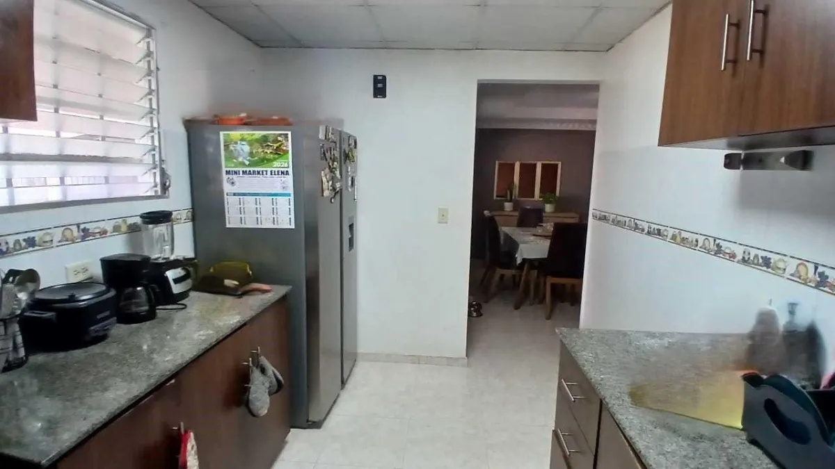 Venta de casa de tres recámaras en Villa Zaita.