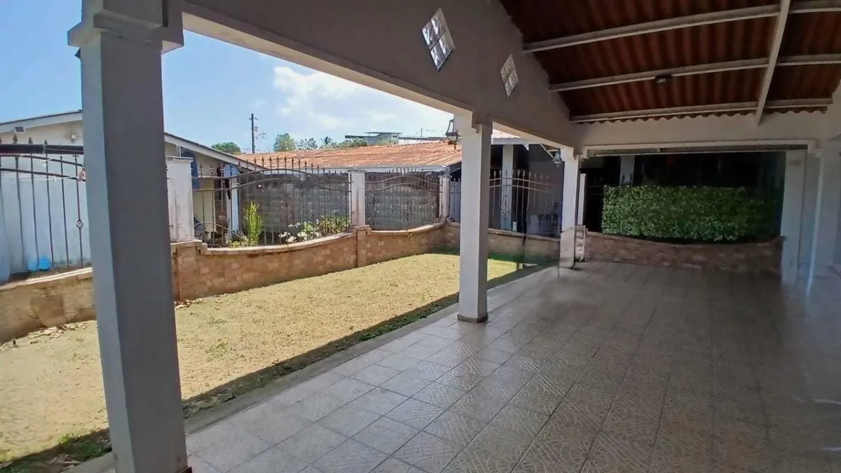 Venta de casa de tres recámaras en Villa Zaita.