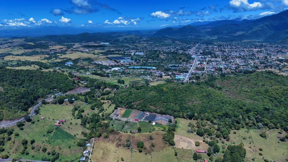 Land for Sale – Volcán, Cordillera Arriba Entrance