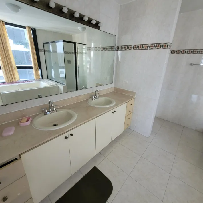 Apartment for sale on Balboa Avenue