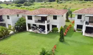 GOLF VILLA CON VISTA AL MAR EN VISTA MAR