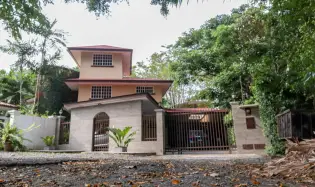 CASA UNIFAMILIAR - LLANOS DE CURUNDU