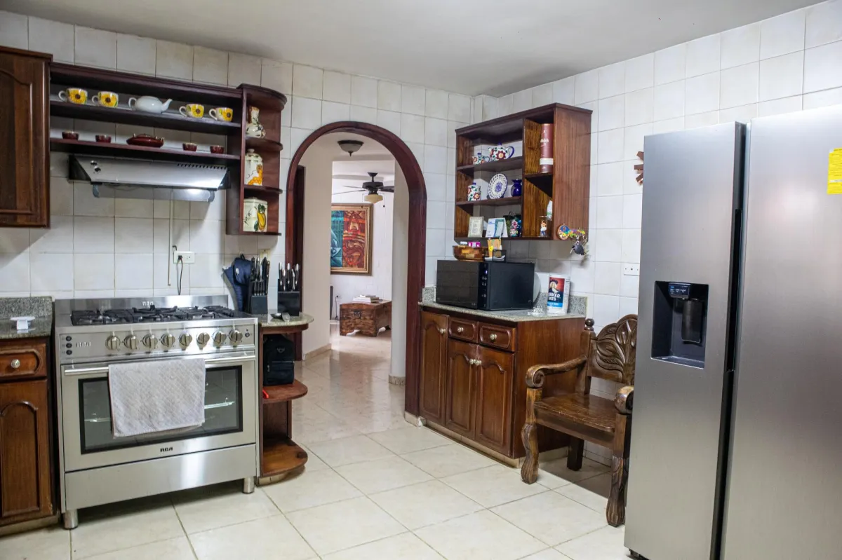 CASA UNIFAMILIAR - LLANOS DE CURUNDU