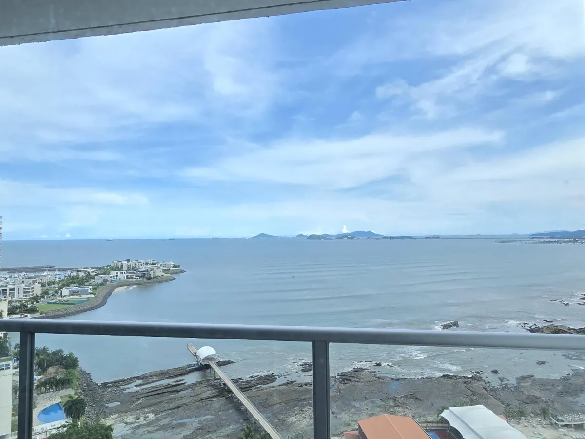 Q Tower in Punta Pacifica