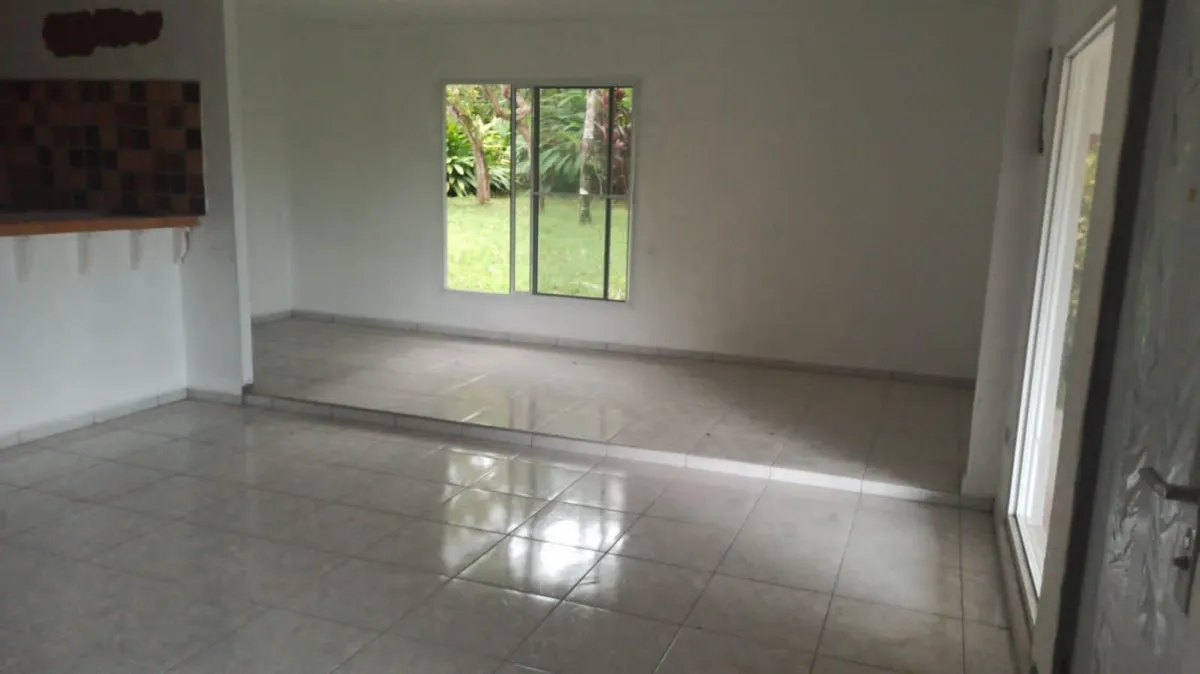 Península con casa y acceso al mar