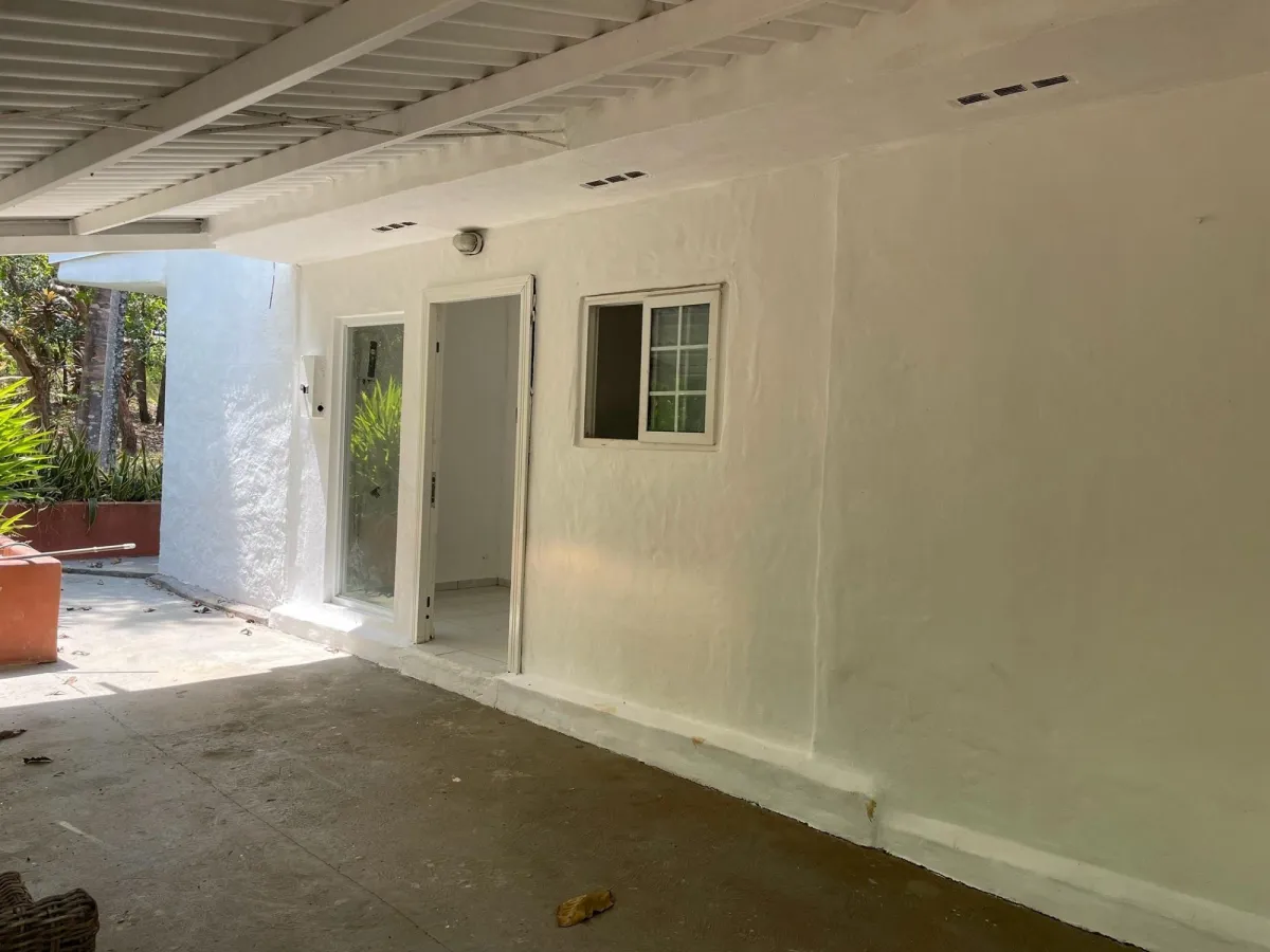 Península con casa y acceso al mar