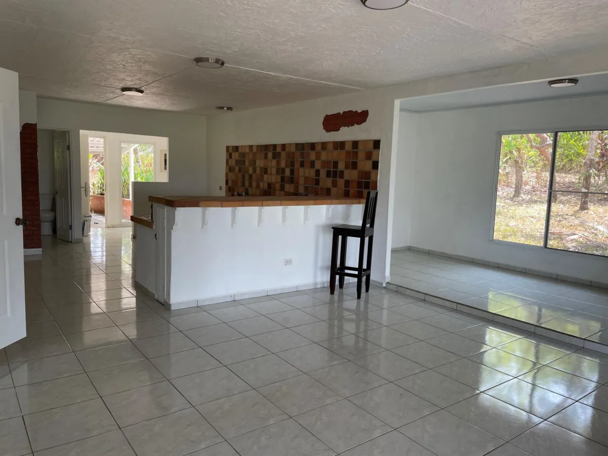 Península con casa y acceso al mar