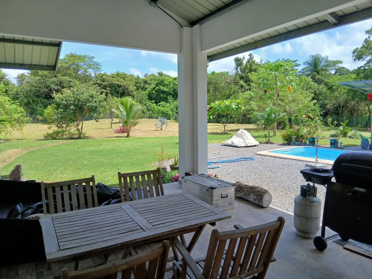 Finca bien concebida en una zona tranquila